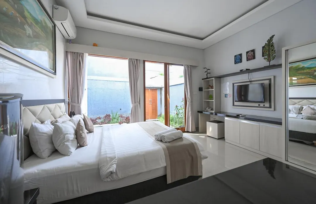 Hoki Villa By Urbanview Villa-1